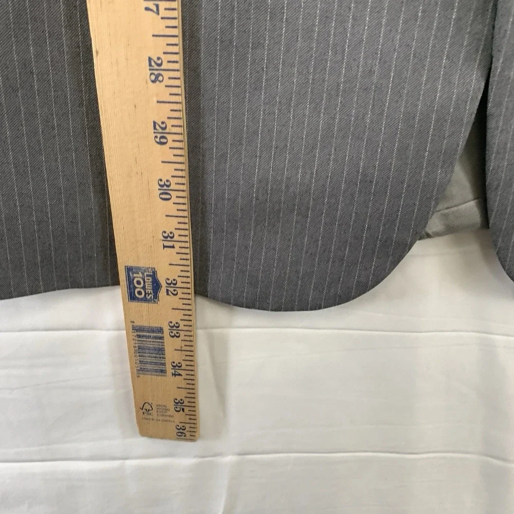 Tommy Hilfiger 2Pc Gray‎ Pinstripe Wool Suit Mens 41R / 34 x 30 Jacket Pants